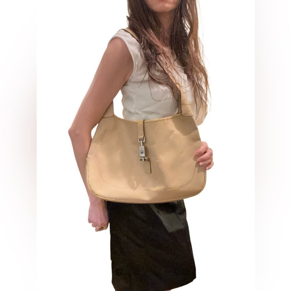 Gucci Beige Leather Jackie Shoulder Bag with piston lock - Picture 2 of 16